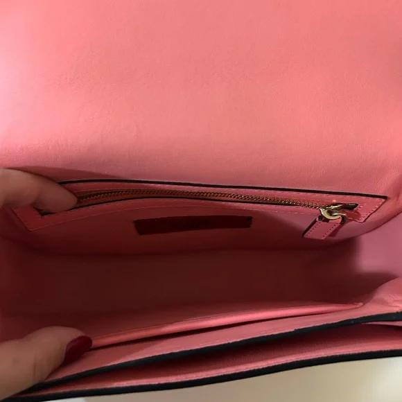 Authentic Valentino Elegant Pink Shoulder Bag - Picture 6 of 9